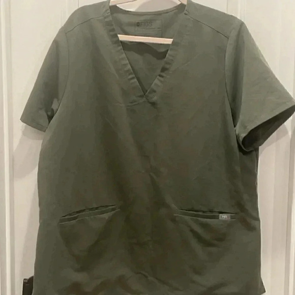 FIGS TECHNICAL COLLECTION OLIVE GREEN SCRUB TOP SIZE XXL - Picture 1 of 3